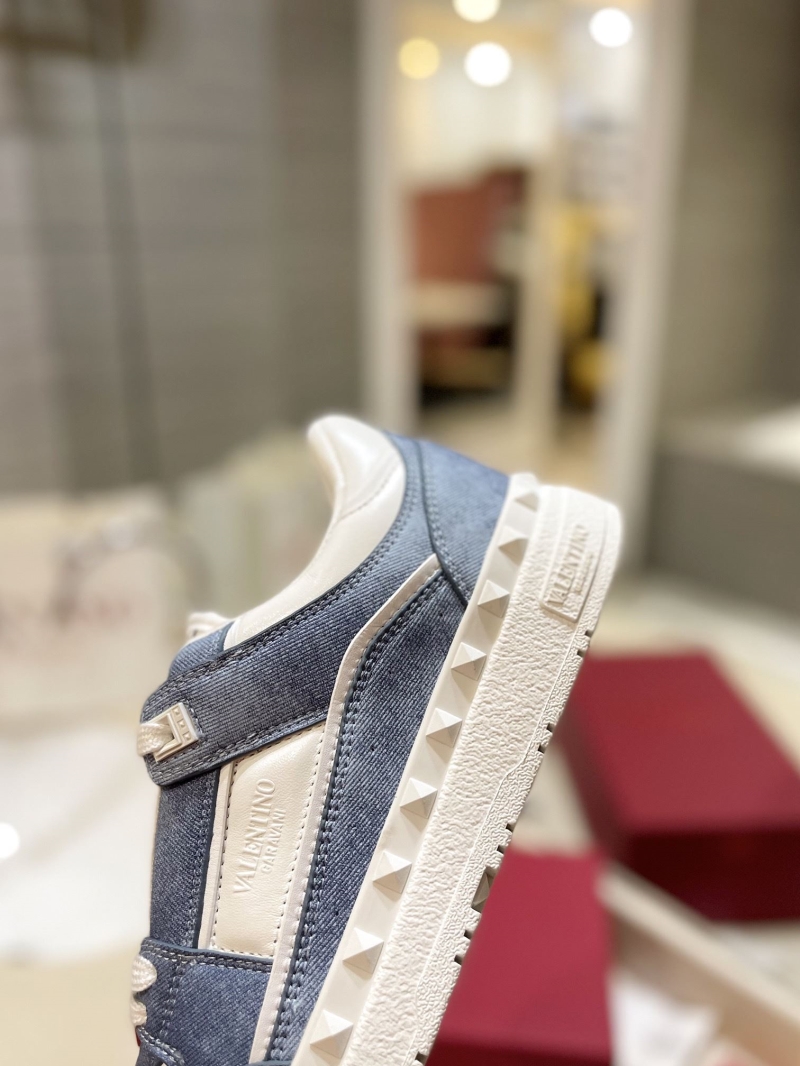 Valentino Sneakers